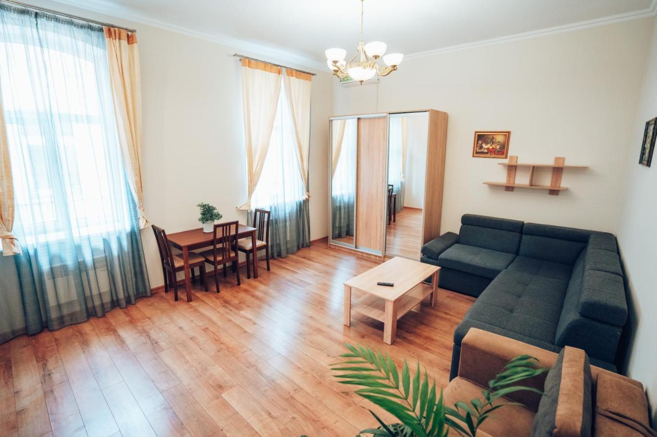 Wonderful Flat On City Center Úzhgorod Exterior foto